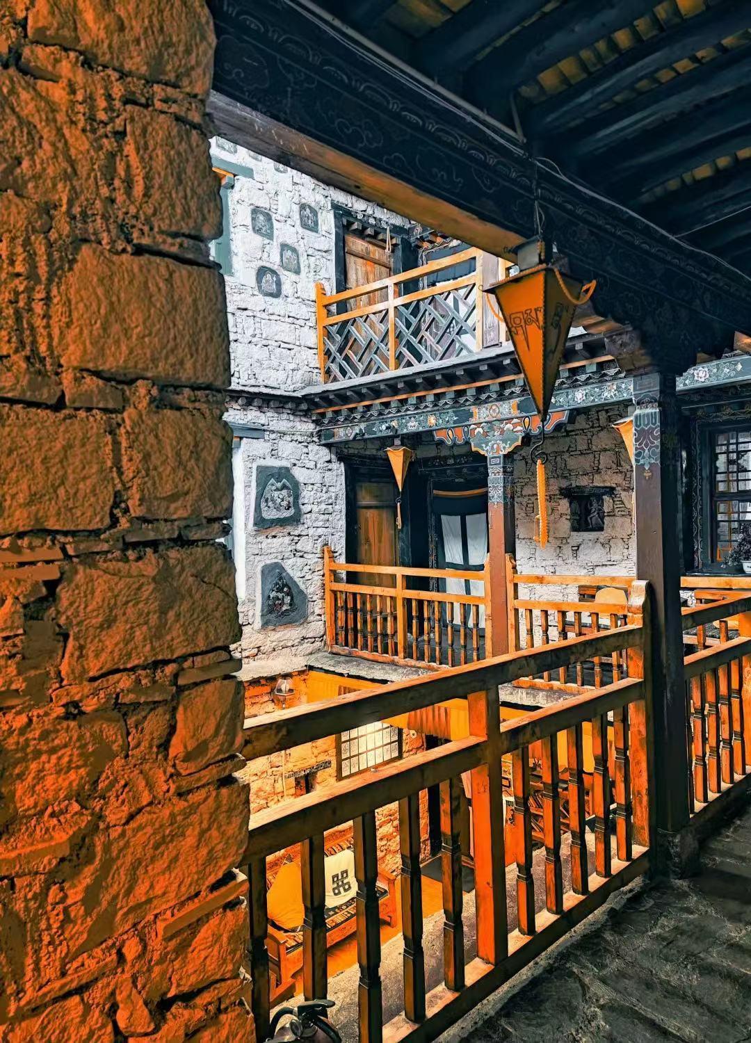 Shambhala Palace Hotel Lassa Exterior foto
